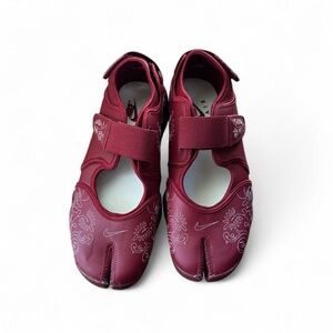 Red Nike Air Rift Tabi Split-Toe Botanical Sneakers Size 11
